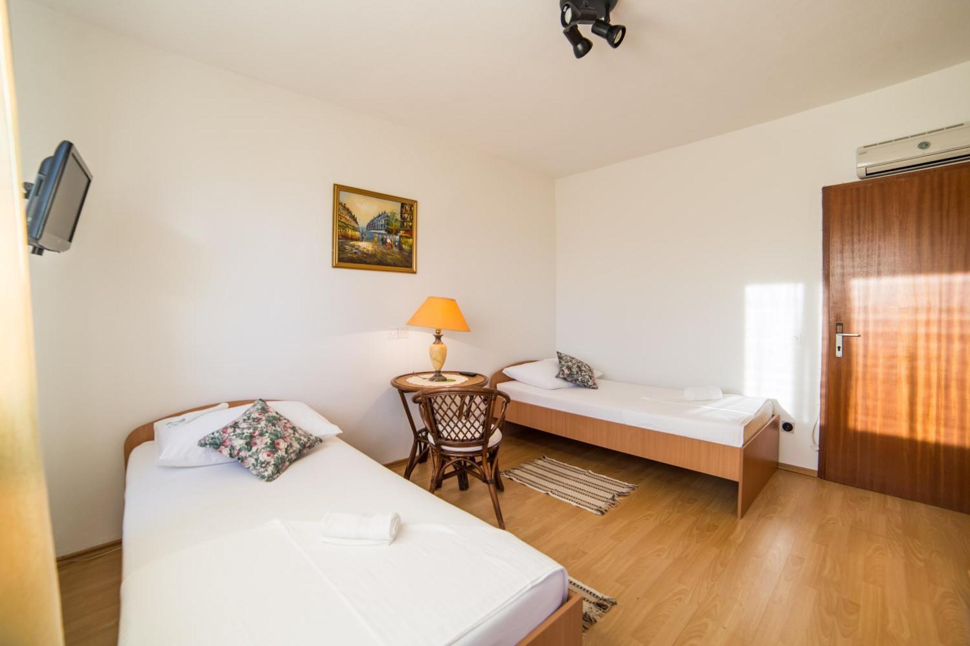 Apartment Mande Brist Eksteriør bilde